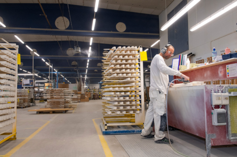 Aura Light armaturer i en fabrikshal